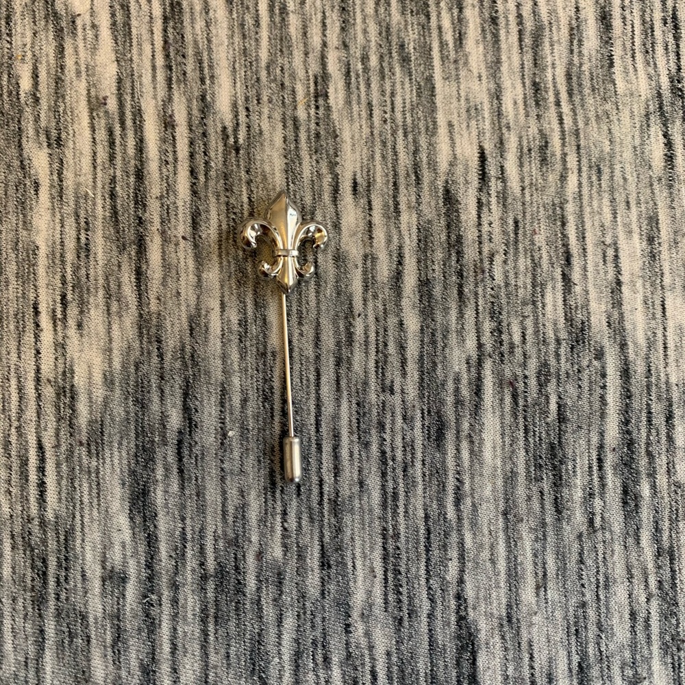 Flyer-de-Lis Stick Pin for Lapel